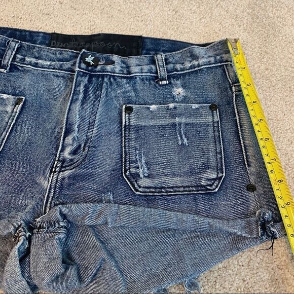 ONE Teaspoon Blue denim Jean high-rise Cutt-offs shorts Sz 10/28 - Picture 9 of 10